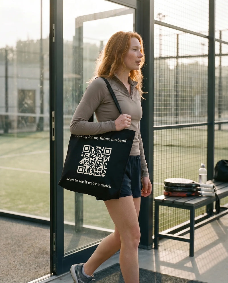lifestyle-large-dark-looking-for-my-future-husband--cleo-padel